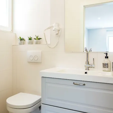 4 Elements Old Town Views