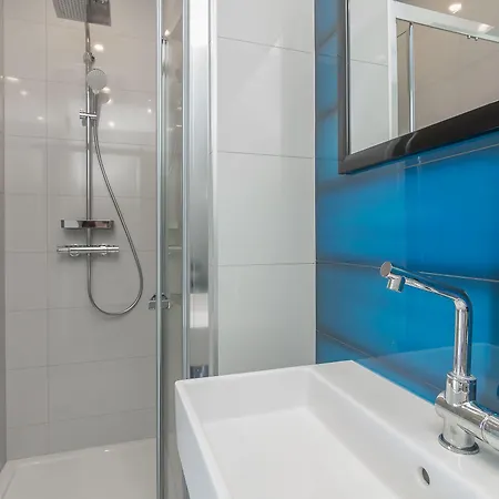 Gasthof 4 Elements Old Town Views