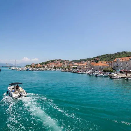 4 Elements Old Town Views Gostinjska kuća 4*