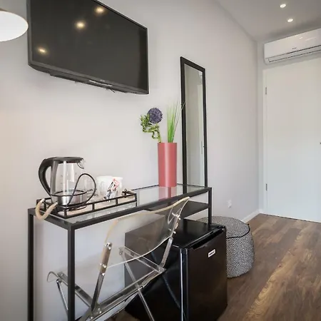 Gasthof 4 Elements Old Town Views