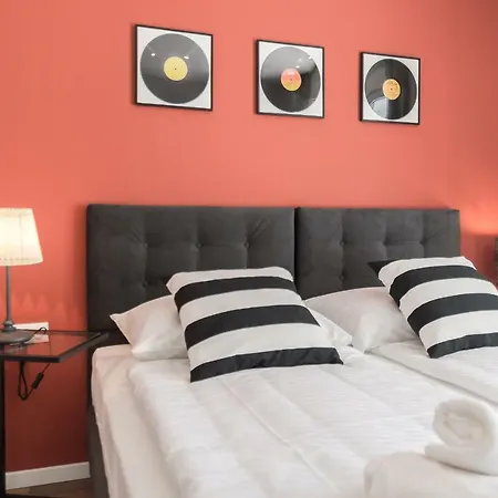 4 Elements Old Town Views