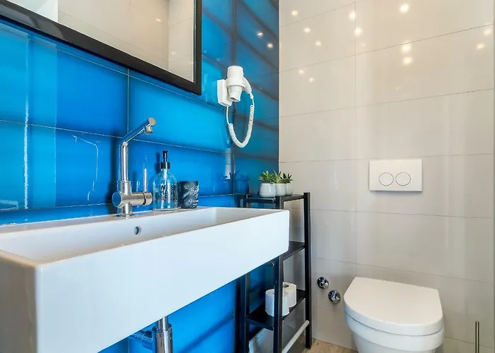 4 Elements Old Town Views ゲストハウス 4*