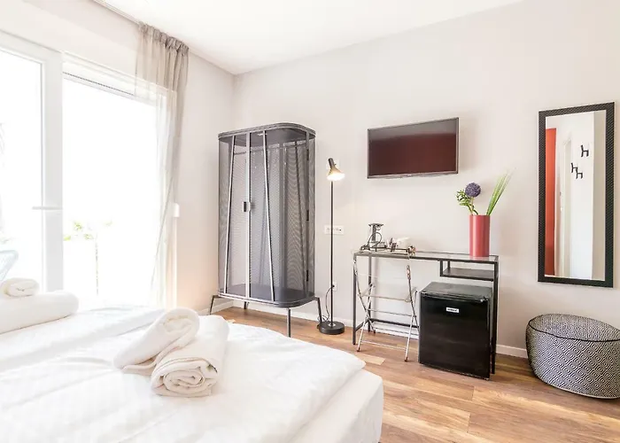 ゲストハウス 4 Elements Old Town Views