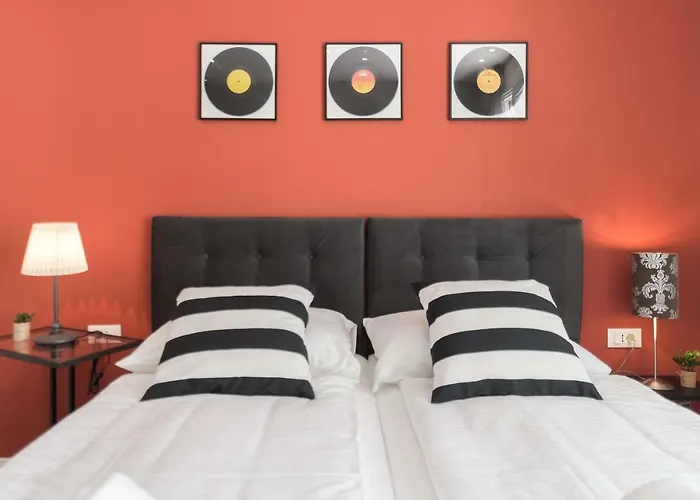 ゲストハウス 4 Elements Old Town Views 4*